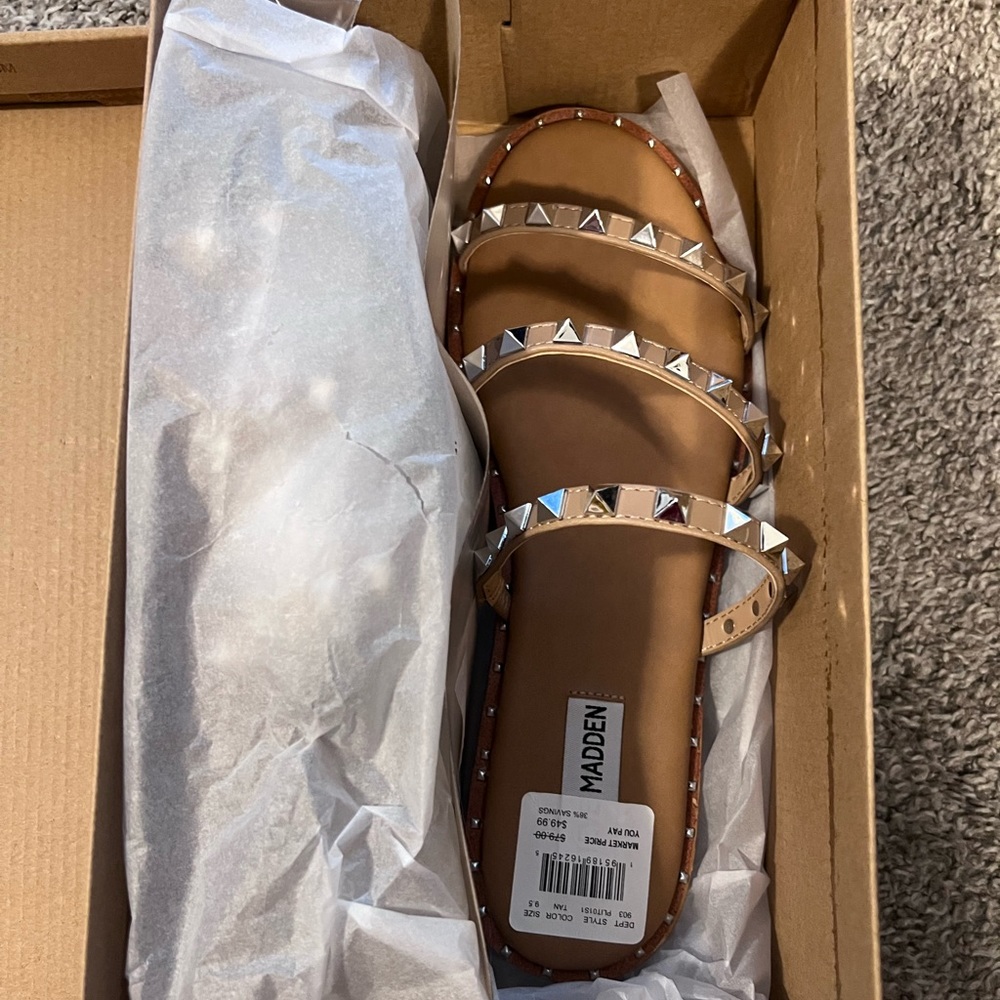Steve Madden sandal